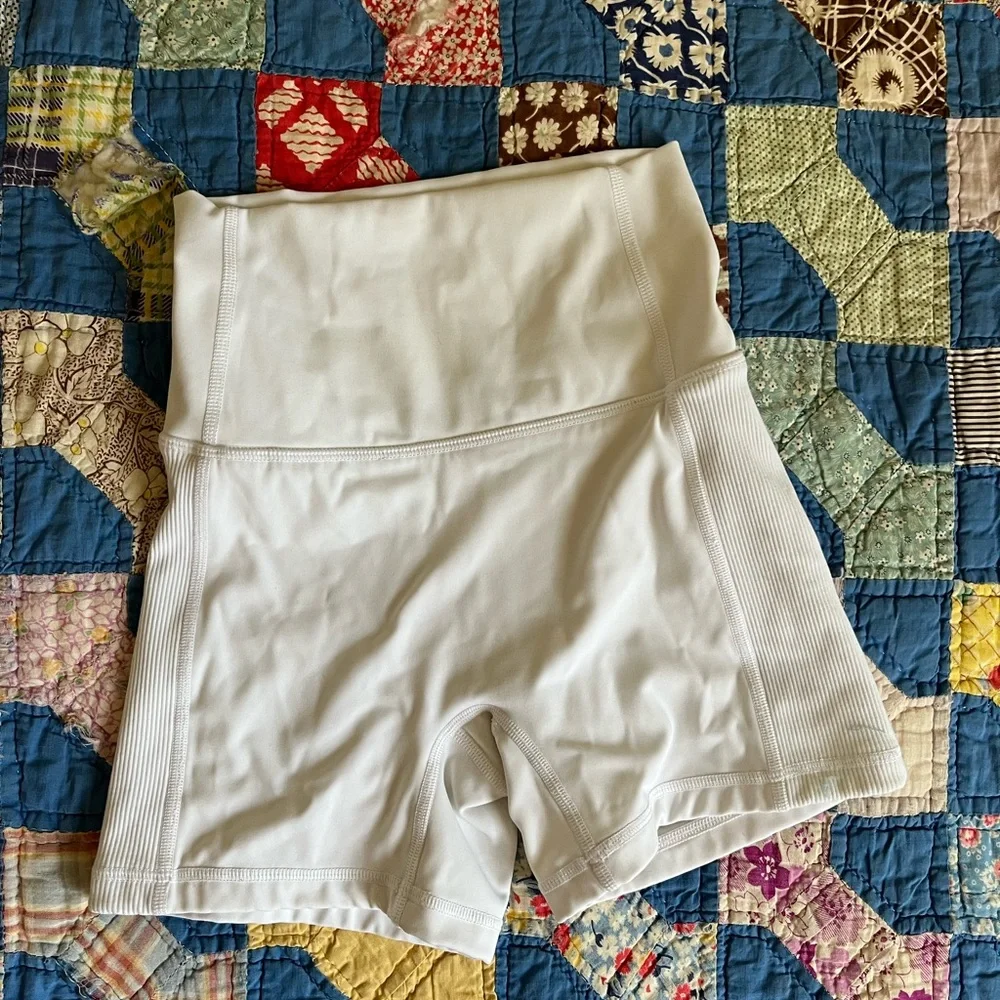Aerie OFFLINE 🤍 High-Waisted White Bike Shorts - Picture 2 of 3